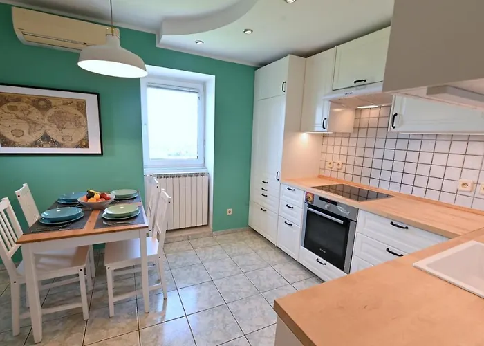 Captain's - Free Parking * Piran